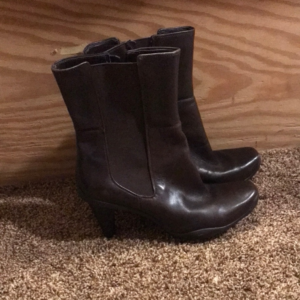 Kenneth Cole 7.5 Love Buzz